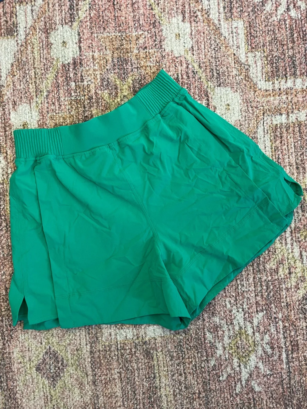 Lululemon Stretch Woven Relaxed-Fit High-Rise Short 4